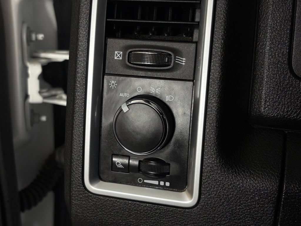 Used 2024 RAM 1500 Warlock AWD/4WD image 25