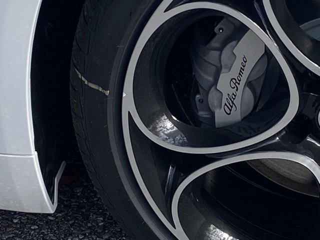 New 2025 Alfa Romeo Giulia AWD image 13