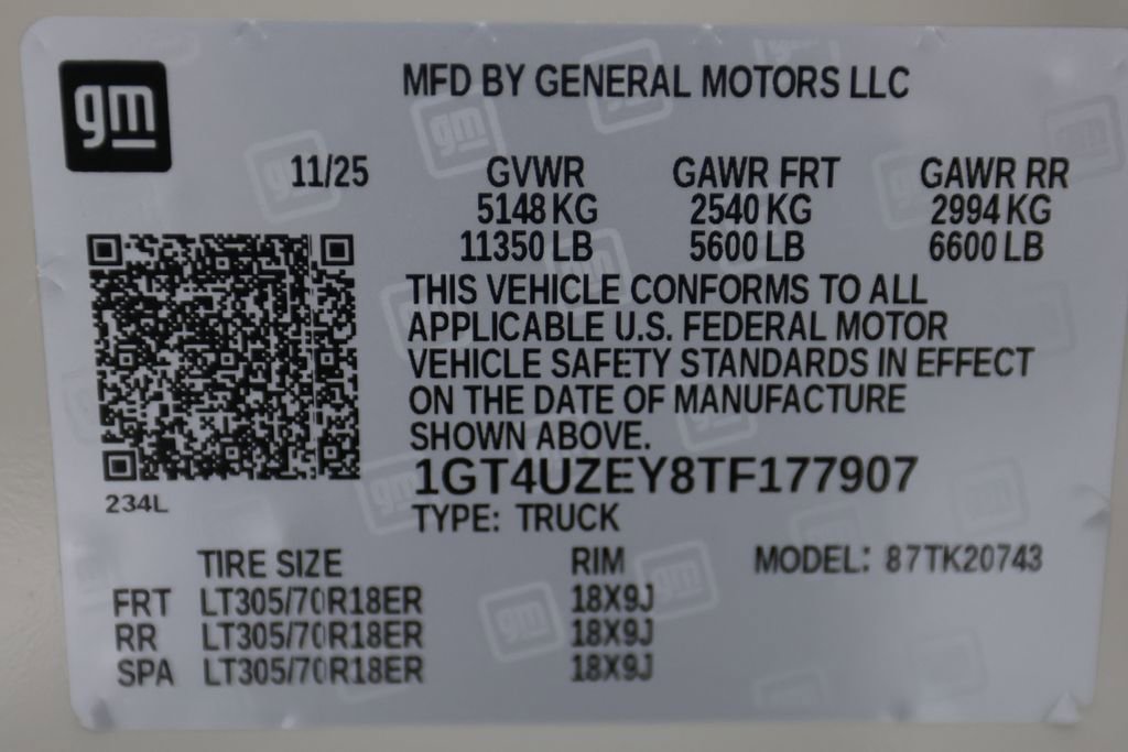 Used 2026 GMC Sierra 2500 AT4X image 63