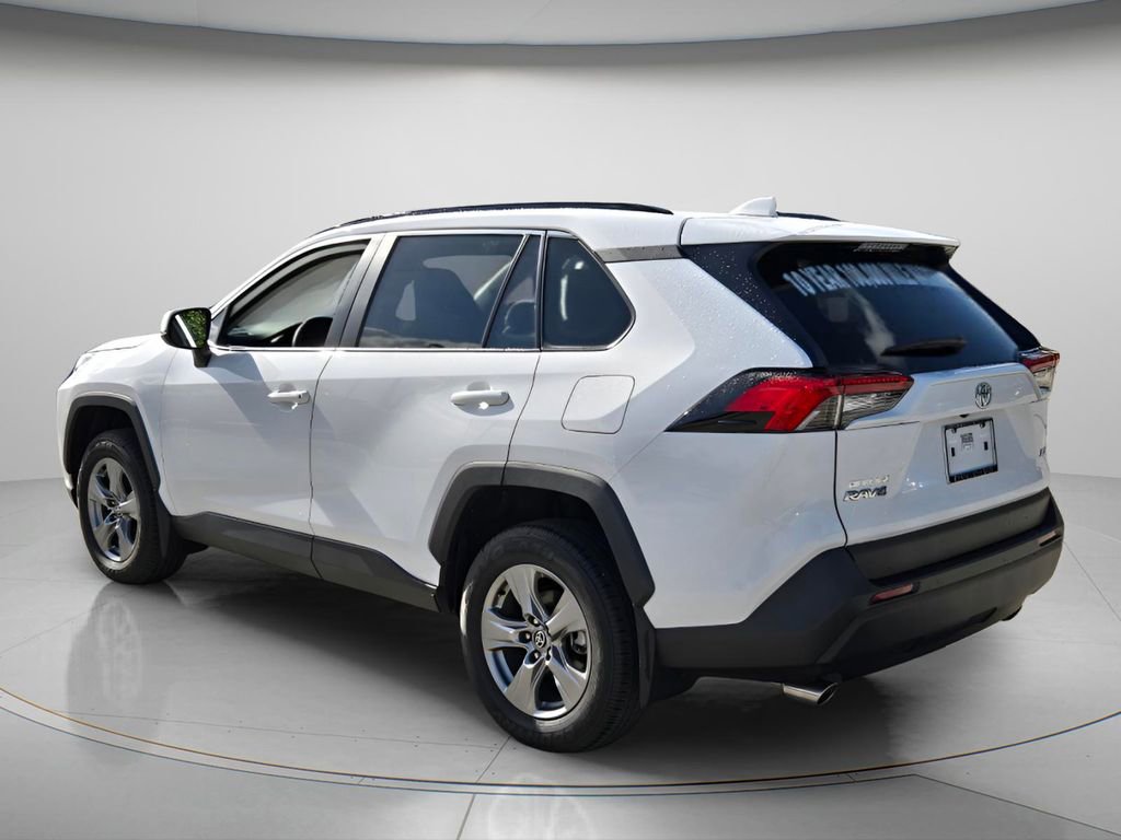 Used 2024 Toyota RAV4 XLE w/ Convenience Package image 7