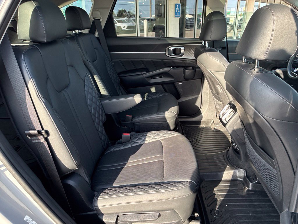 Used 2023 Kia Sorento SX AWD/4WD image 26