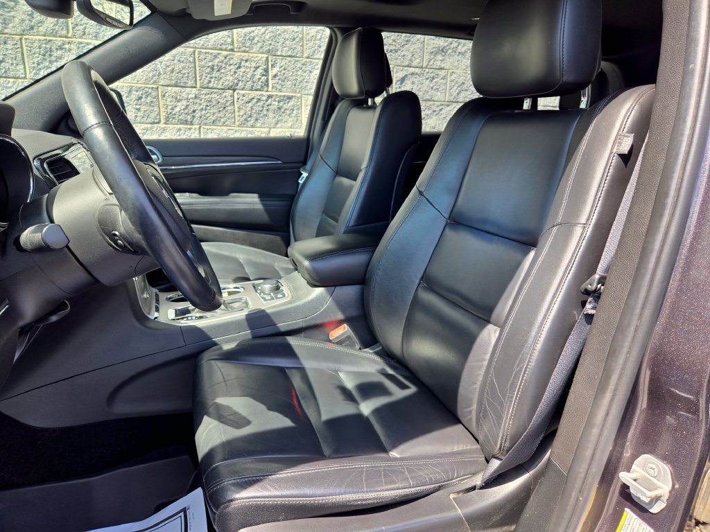 Used 2019 Jeep Grand Cherokee Limited w/ Trailer Tow Group IV AWD/4WD image 15