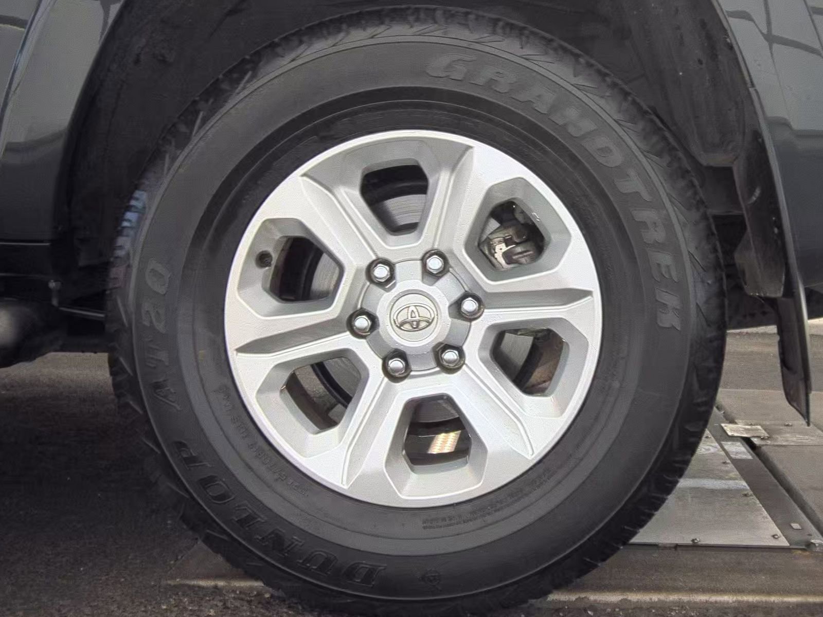 Used 2024 Toyota 4Runner SR5 RWD image 13
