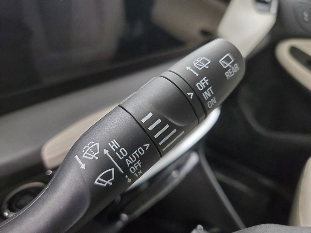 Used 2024 Buick Encore GX Avenir w/ Avenir Convenience Package image 37