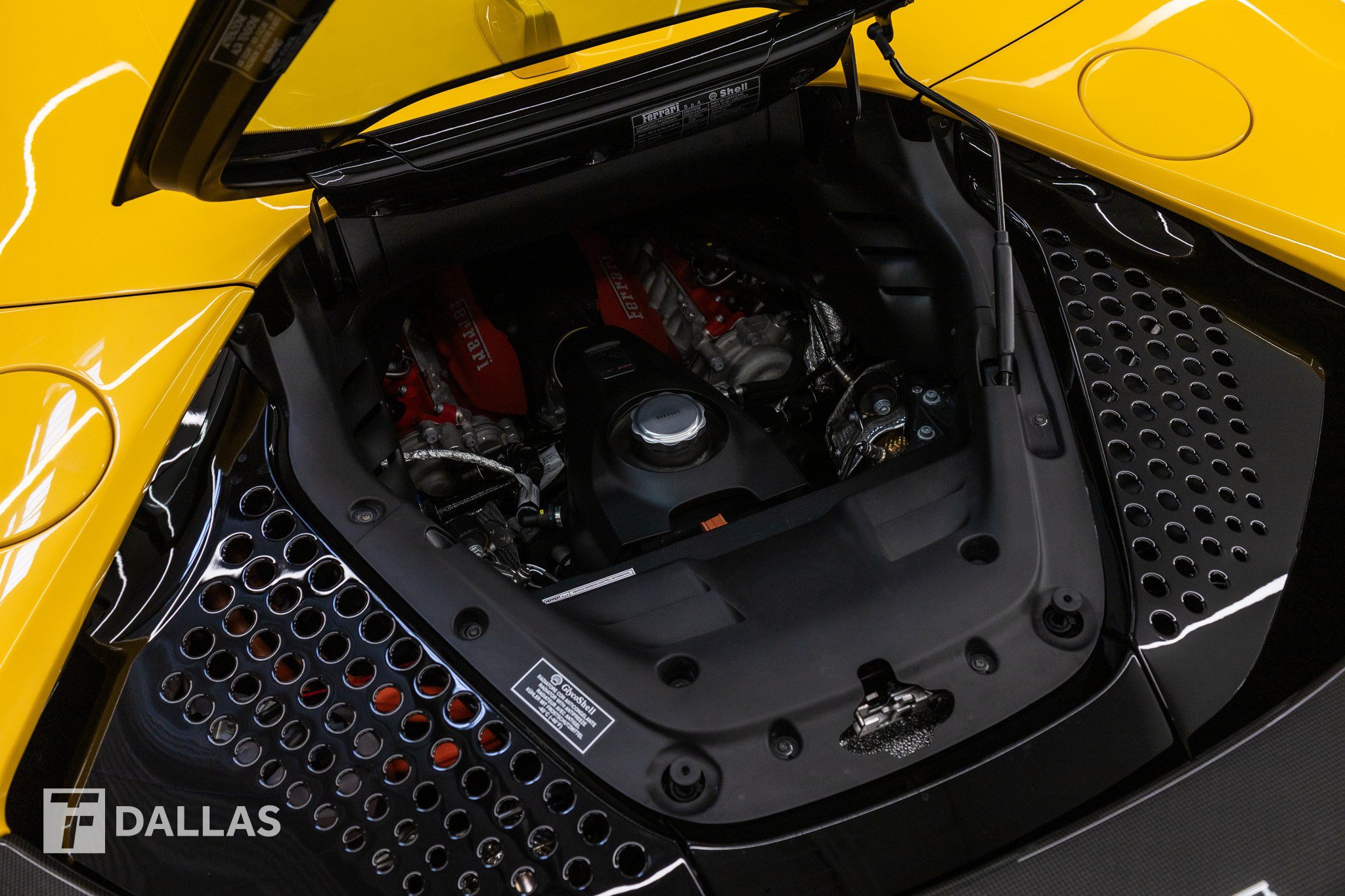 Used 2024 Ferrari SF90 Spider AWD/4WD image 13