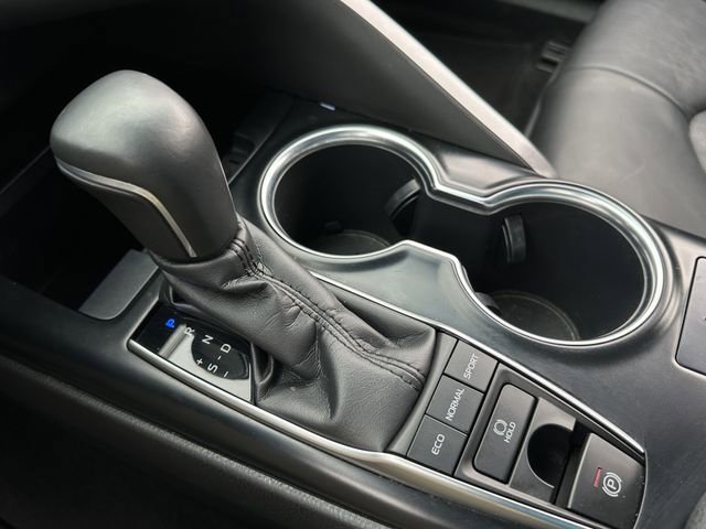 Used 2018 Toyota Camry XSE image 31