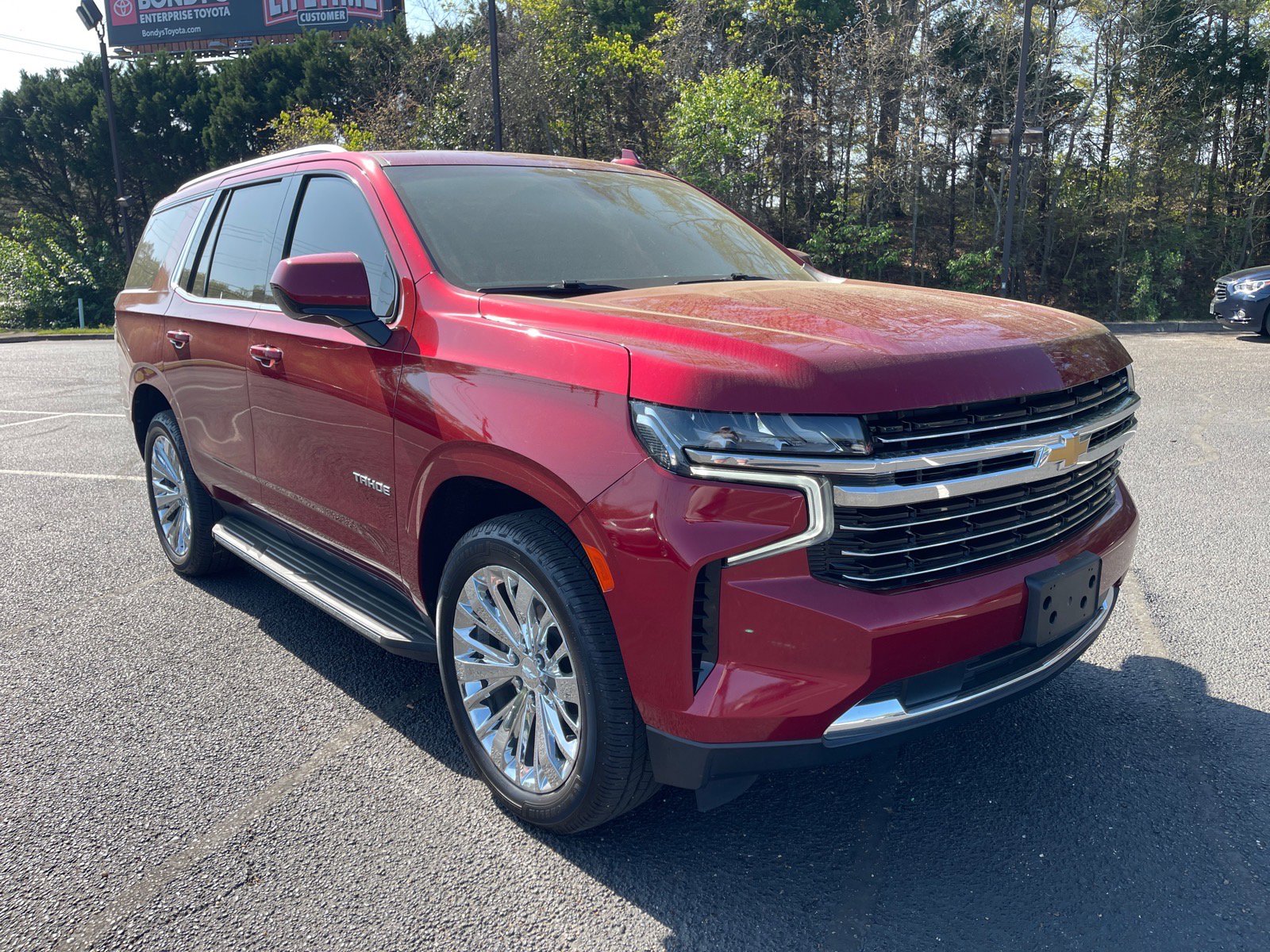 Used 2021 Chevrolet Tahoe LT RWD image 1