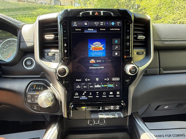 Used 2023 RAM 1500 Laramie AWD/4WD image 22