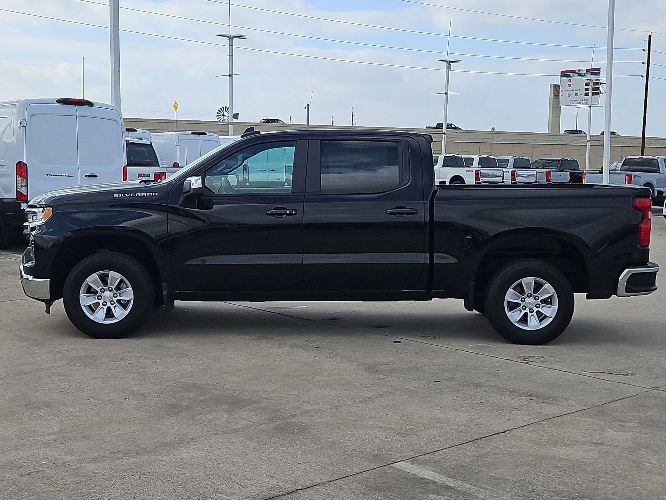 Used 2025 Chevrolet Silverado 1500 LT image 7