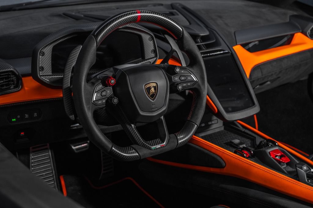 Used 2024 Lamborghini Revuelto AWD/4WD image 42