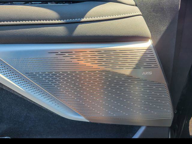New 2026 Cadillac Optiq Luxury 1 w/ LPO, Floor Liner Package AWD/4WD image 24