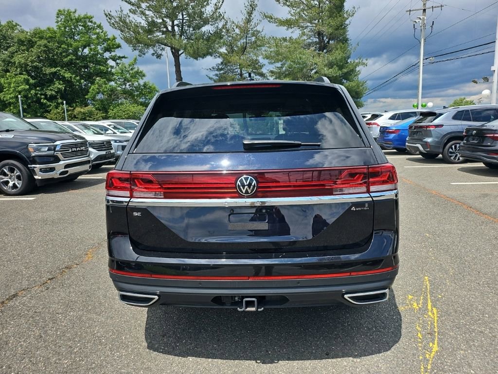 Used 2024 Volkswagen Atlas SE w/ Panoramic Sunroof Package AWD/4WD image 7