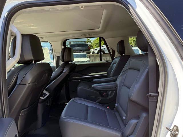 New 2025 Lincoln Navigator L Reserve image 11