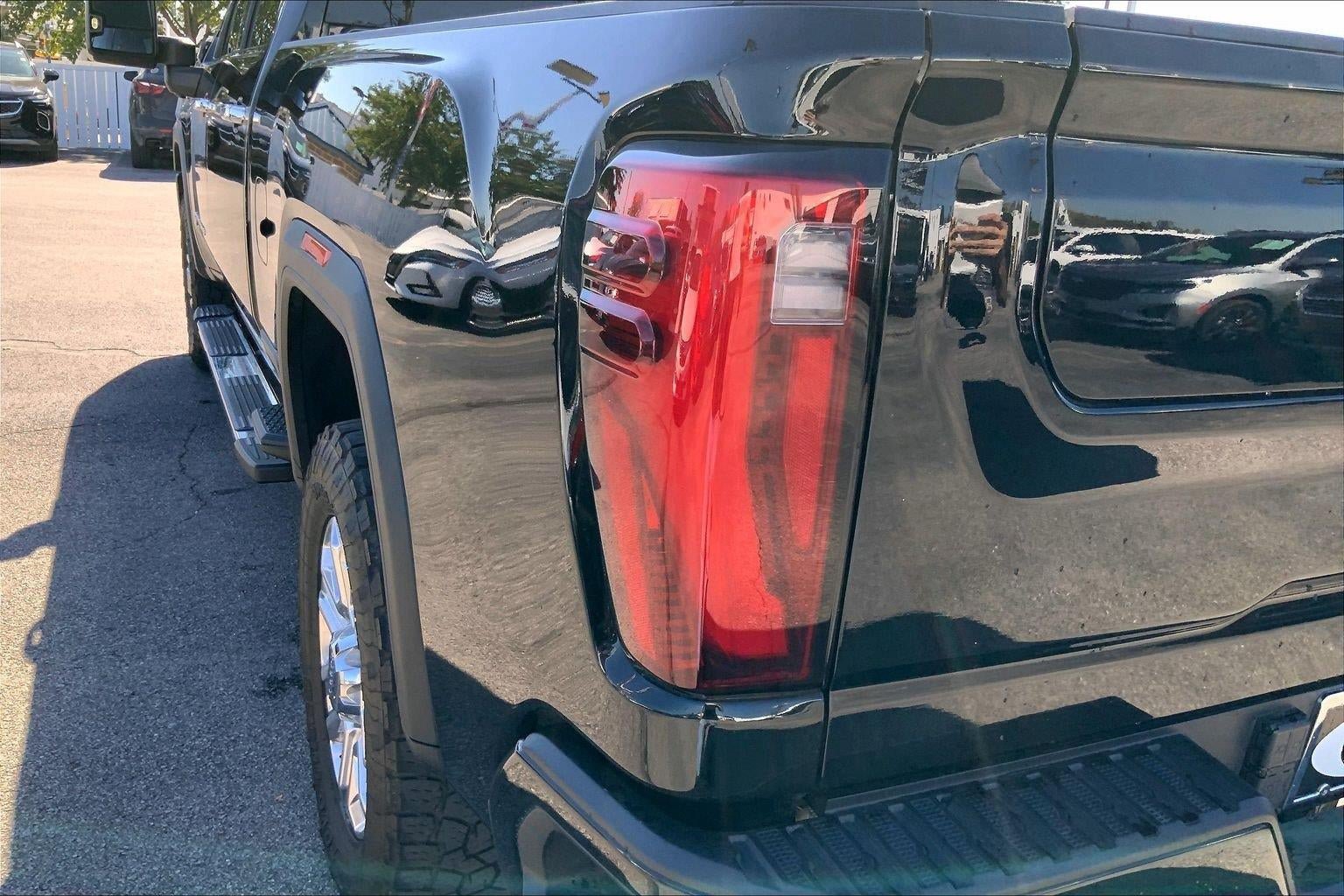 Used 2024 GMC Sierra 2500 Denali w/ Denali Reserve Package AWD/4WD image 25