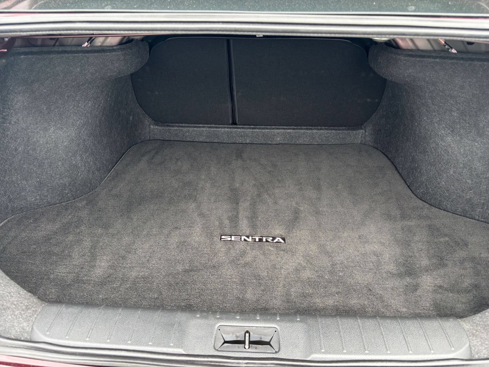 Used 2025 Nissan Sentra SV FWD image 26
