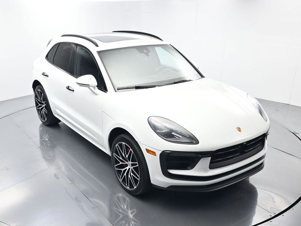 Certified 2023 Porsche Macan S AWD/4WD image 44