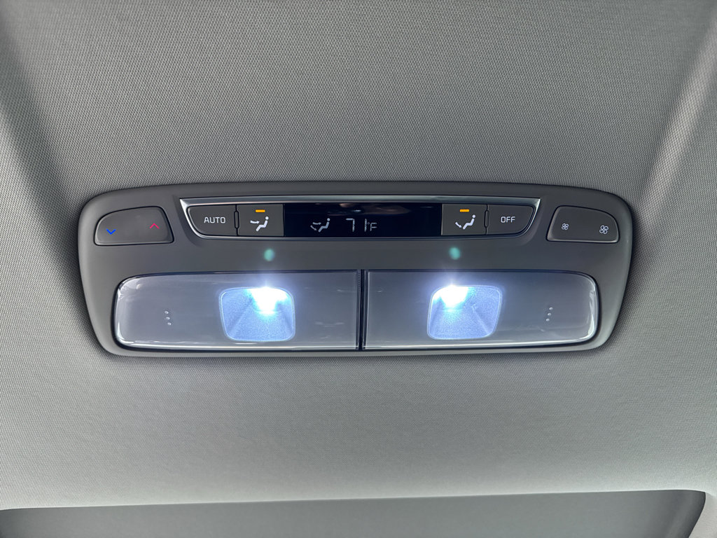 Used 2025 Kia Telluride S AWD/4WD image 24