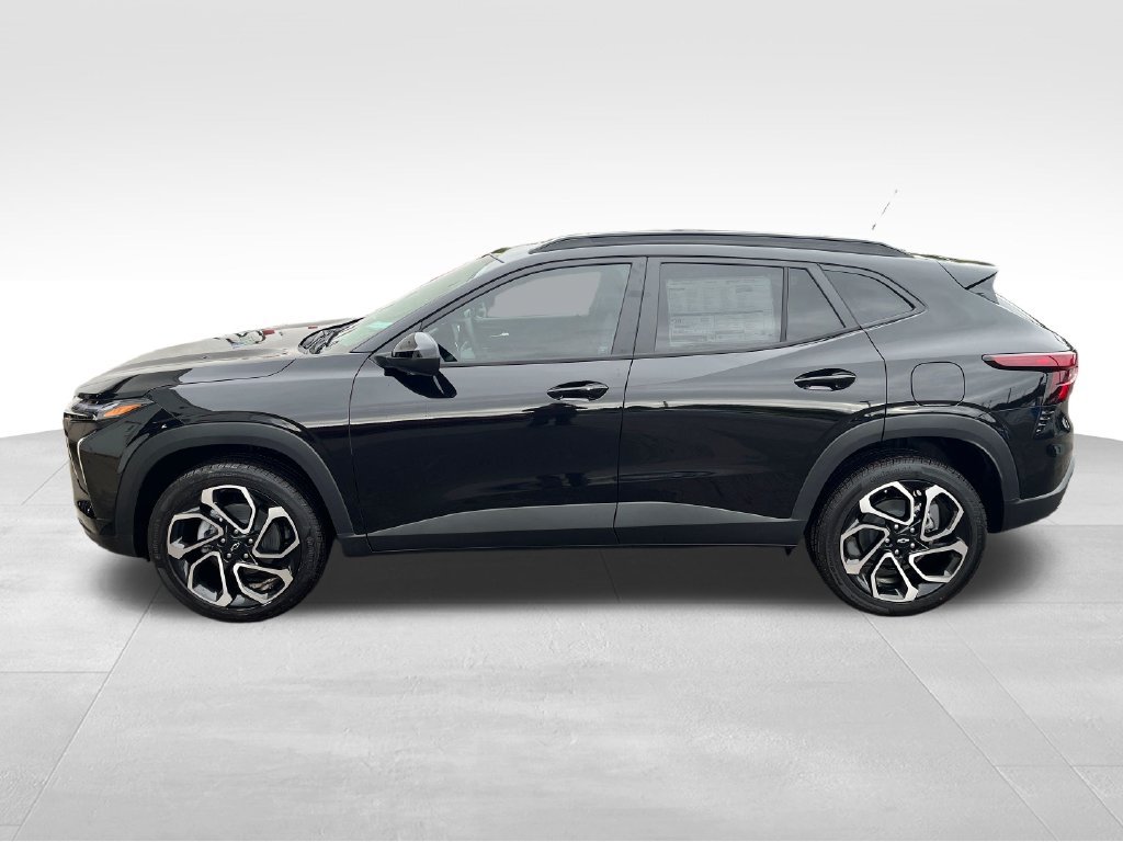 New 2026 Chevrolet Trax RS w/ Driver Confidence Package FWD image 2