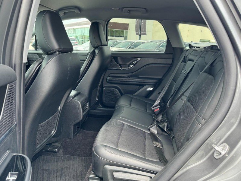 Used 2022 Lincoln Corsair Standard AWD w/ Equipment Group 101A image 12