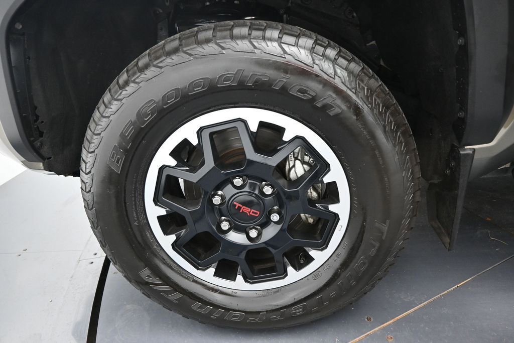 Used 2024 Toyota Tacoma TRD Off-Road w/ TRD Off Road Premium Package AWD/4WD image 40