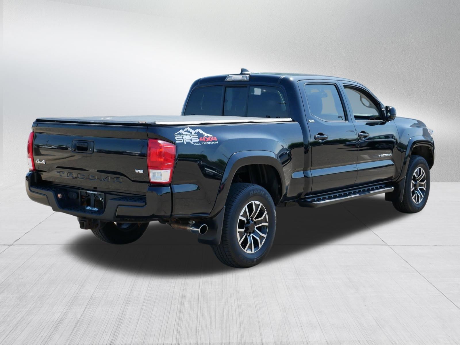 Used 2016 Toyota Tacoma SR5 AWD/4WD image 7