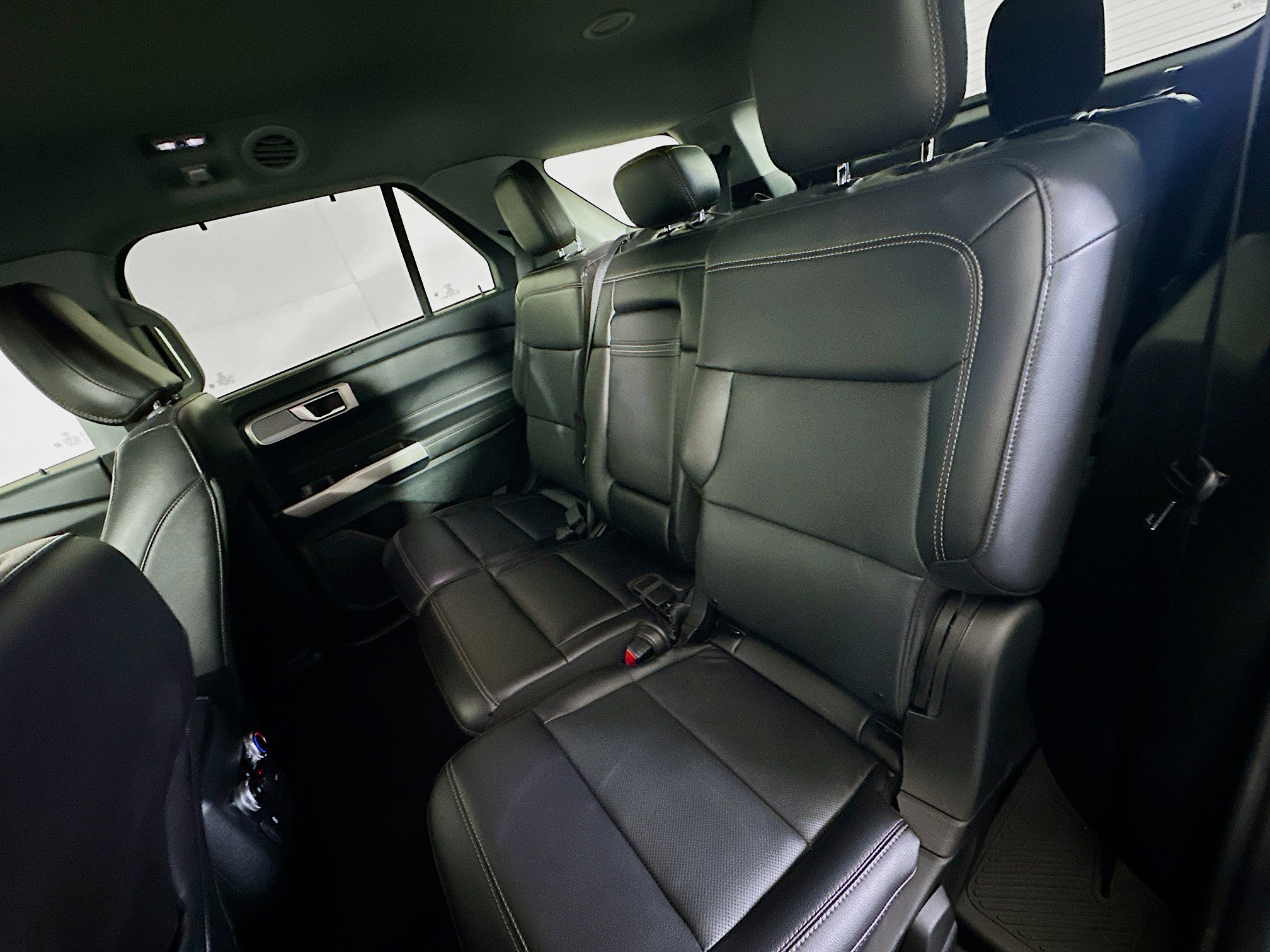 Used 2024 Ford Explorer Limited image 29