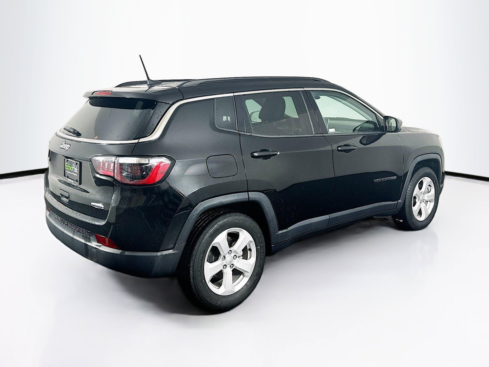 Used 2022 Jeep Compass Latitude w/ Sun and Sound Group image 9