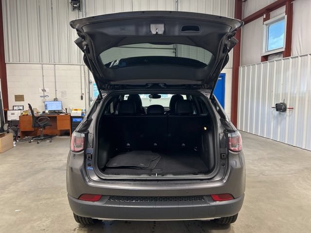 Used 2023 Jeep Compass Limited w/ Sun and Sound Group AWD/4WD image 20