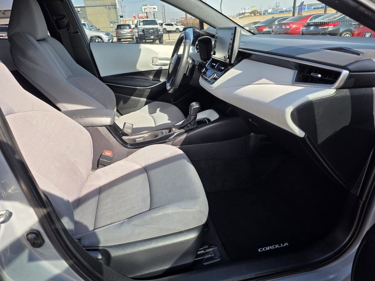 Used 2022 Toyota Corolla SE image 17