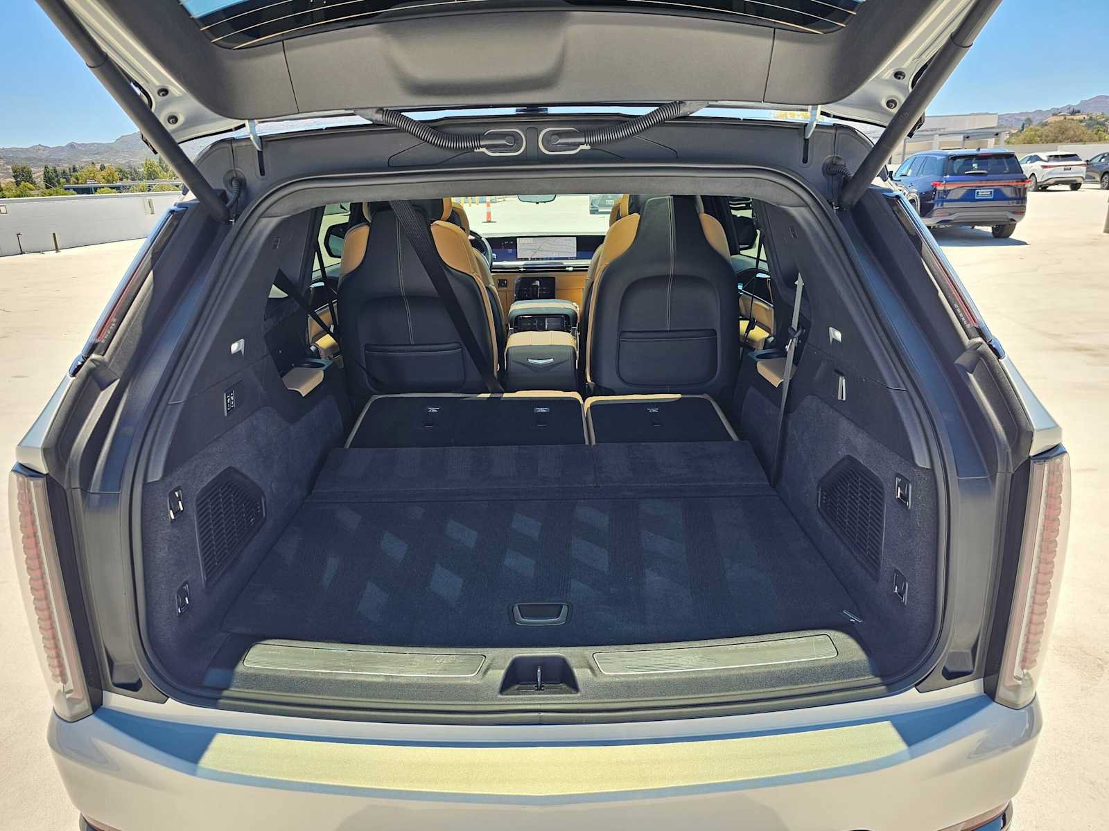 Used 2025 Cadillac Escalade IQ Sport 2 AWD/4WD image 17
