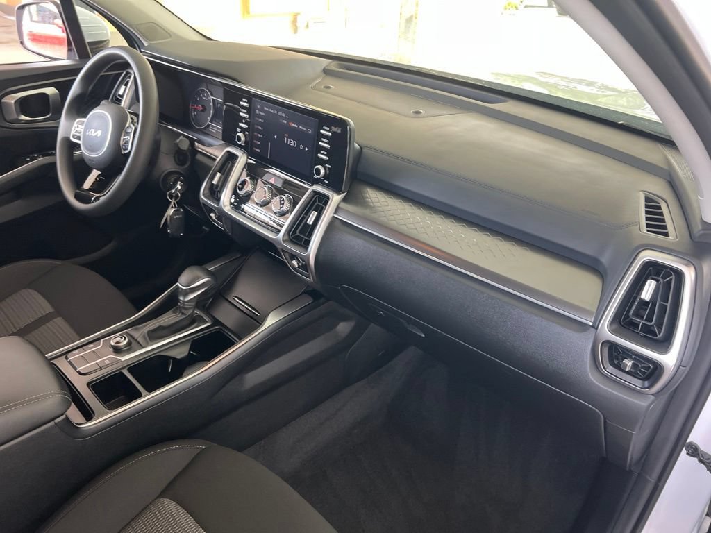Certified 2022 Kia Sorento LX FWD image 21