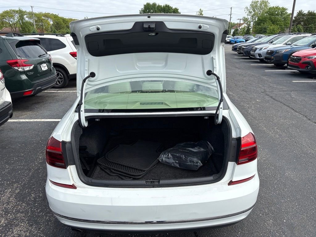 Used 2017 Volkswagen Passat 1.8T SE w/ SE Lighting Package FWD image 25