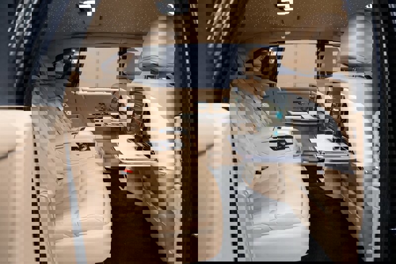 Used 2019 Rolls-Royce Phantom Sedan image 37