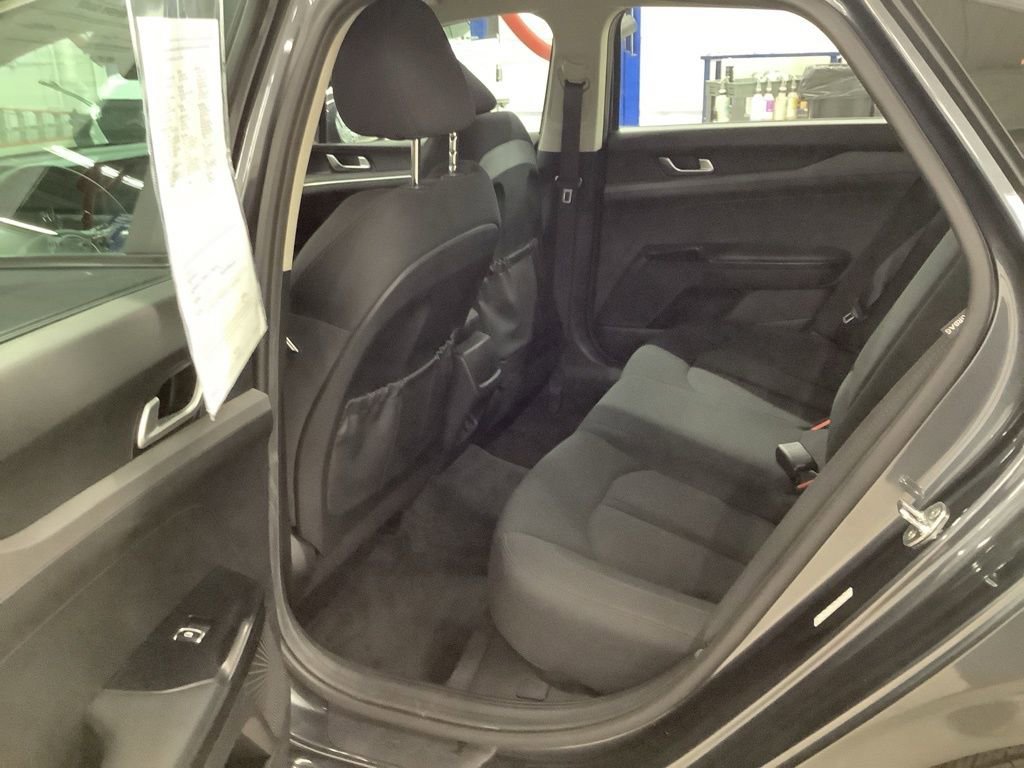 Used 2022 Kia K5 LXS image 19