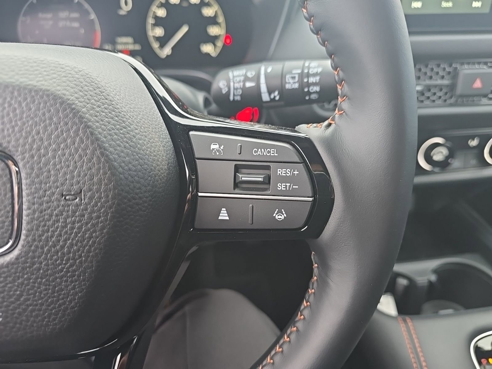 New 2026 Honda HR-V EX-L image 2