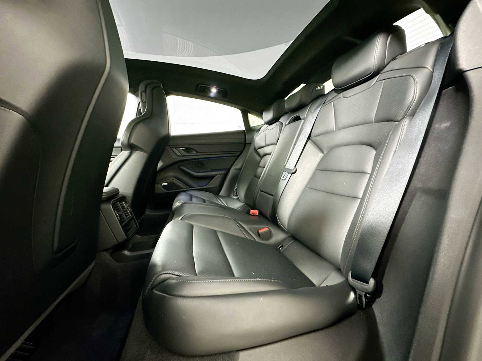 Certified 2022 Porsche Taycan GTS image 22