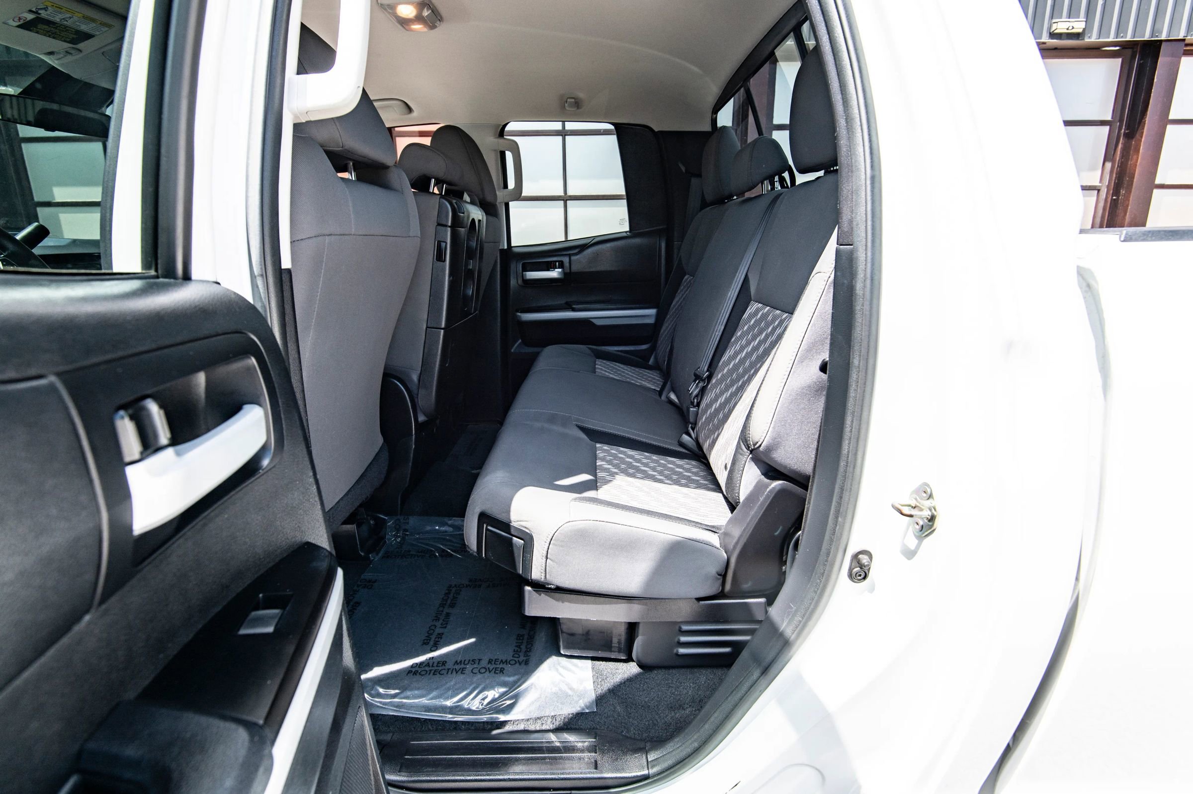 Used 2018 Toyota Tundra SR5 RWD image 32