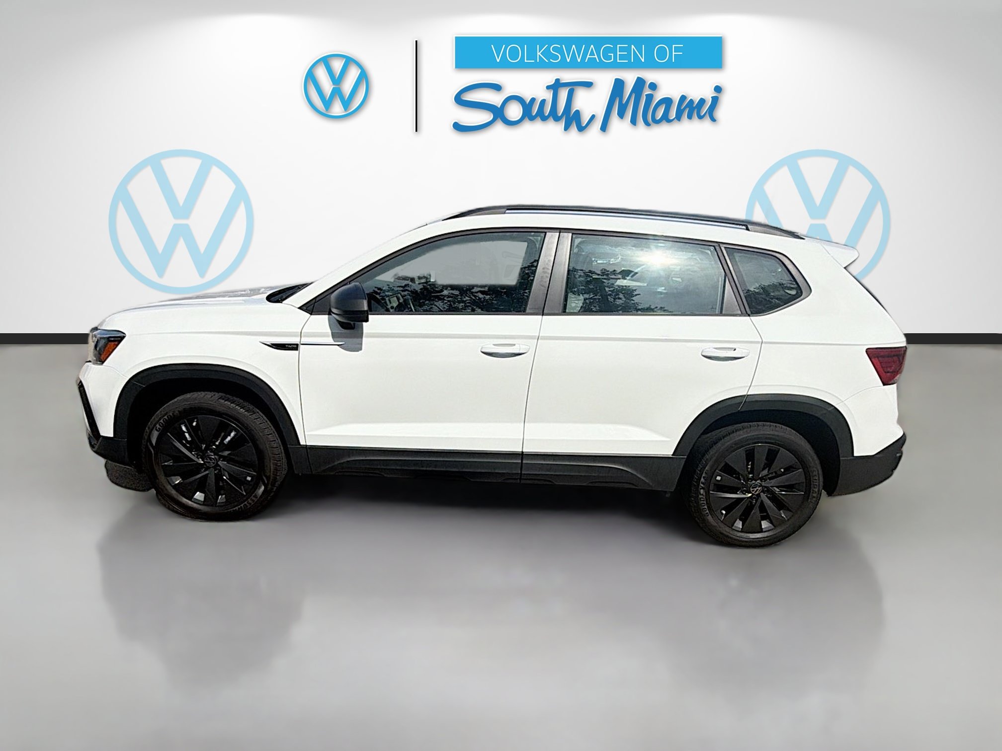 Used 2023 Volkswagen Taos S FWD image 4