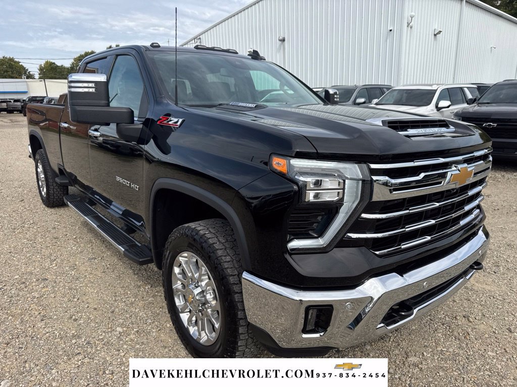 Used 2025 Chevrolet Silverado 3500 LTZ w/ LTZ Plus Package AWD/4WD image 8