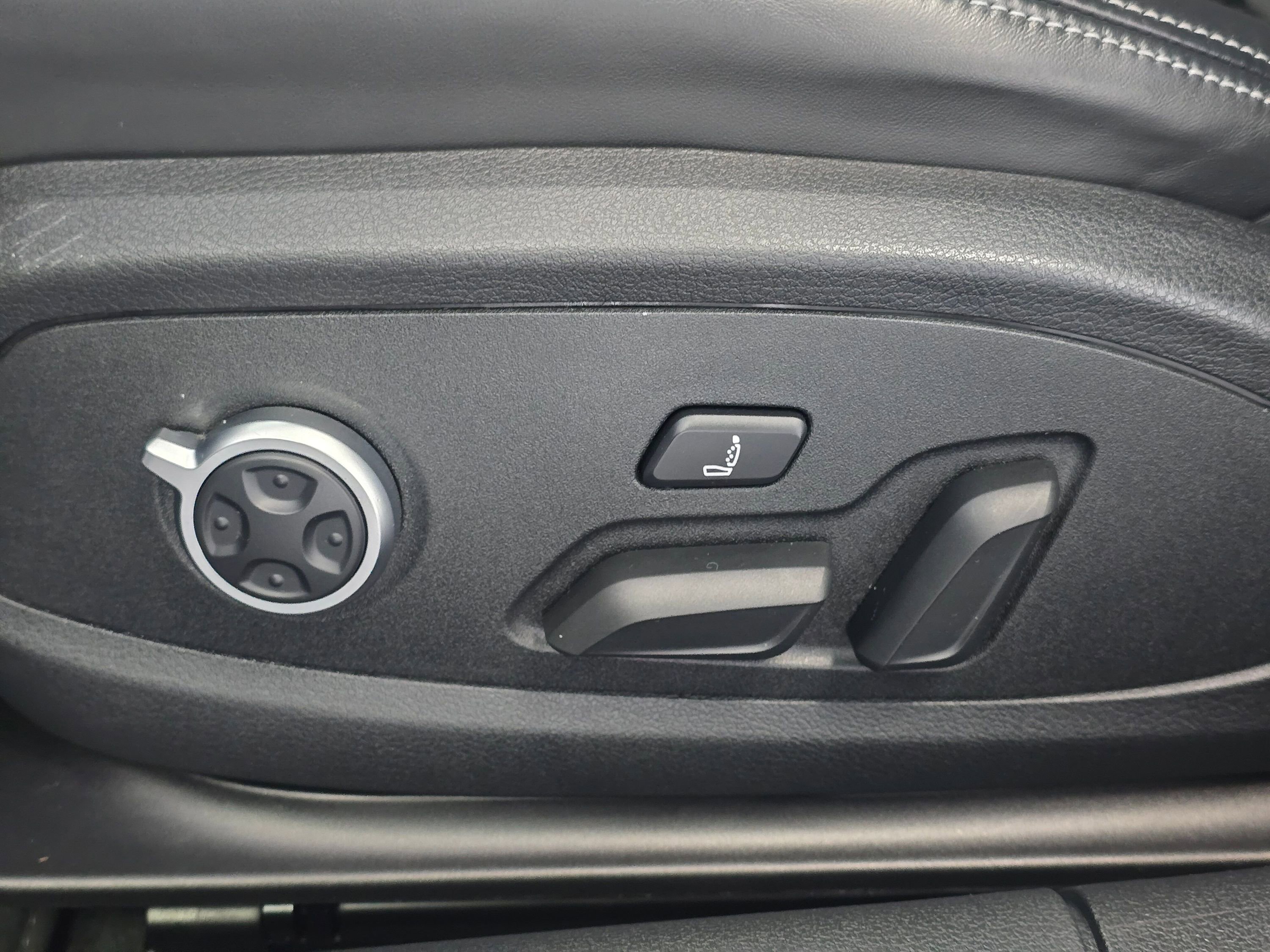 Used 2023 Audi S4 Premium Plus w/ Premium Plus Package image 37