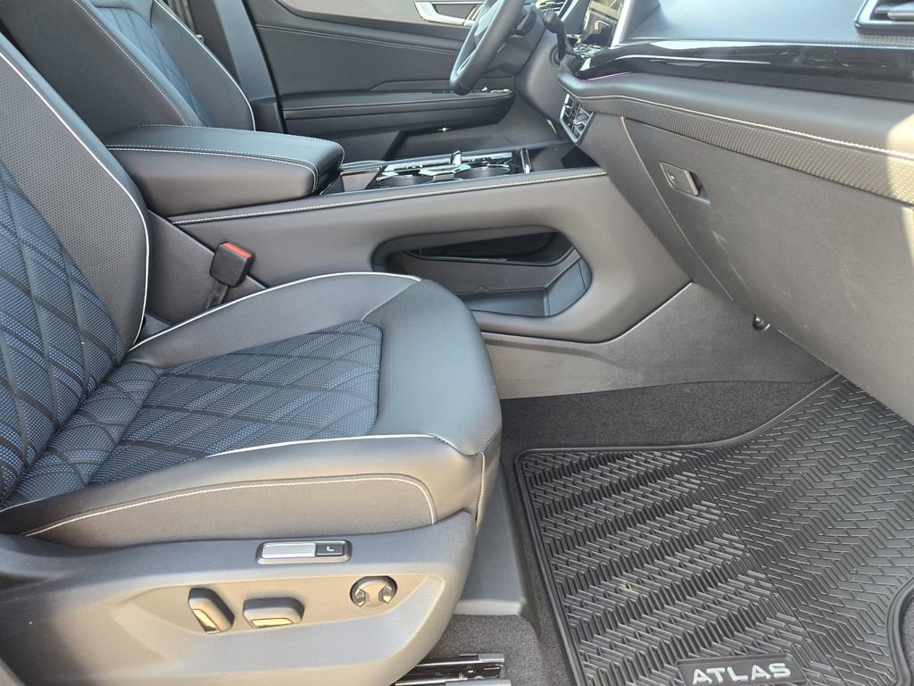 New 2026 Volkswagen Atlas Cross Sport SEL Premium R-Line image 12