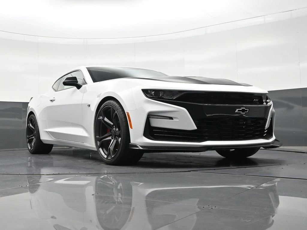 Used 2019 Chevrolet Camaro SS image 29