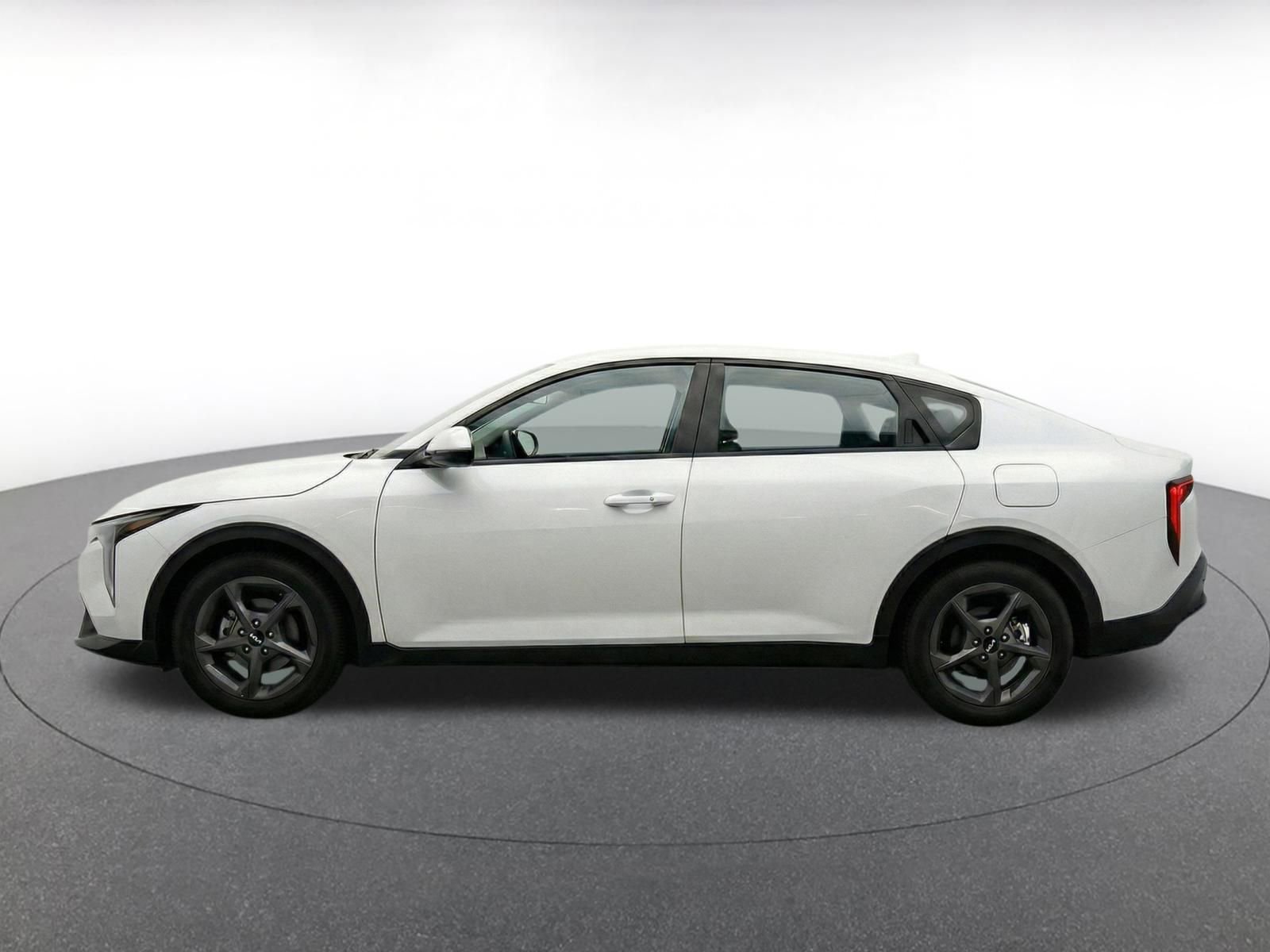 Used 2025 Kia K4 FWD image 5