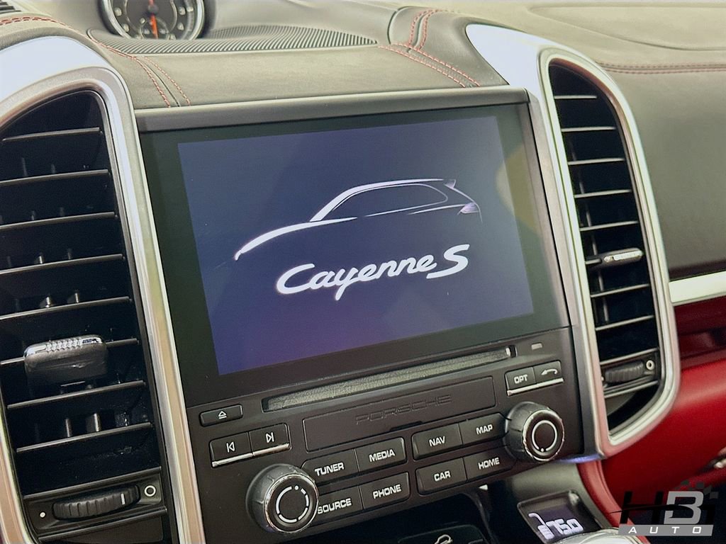 Used 2017 Porsche Cayenne S image 12