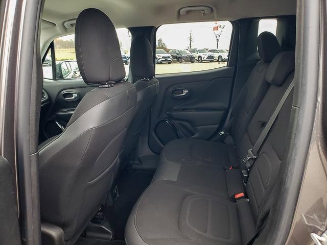 Used 2016 Jeep Renegade Latitude image 23