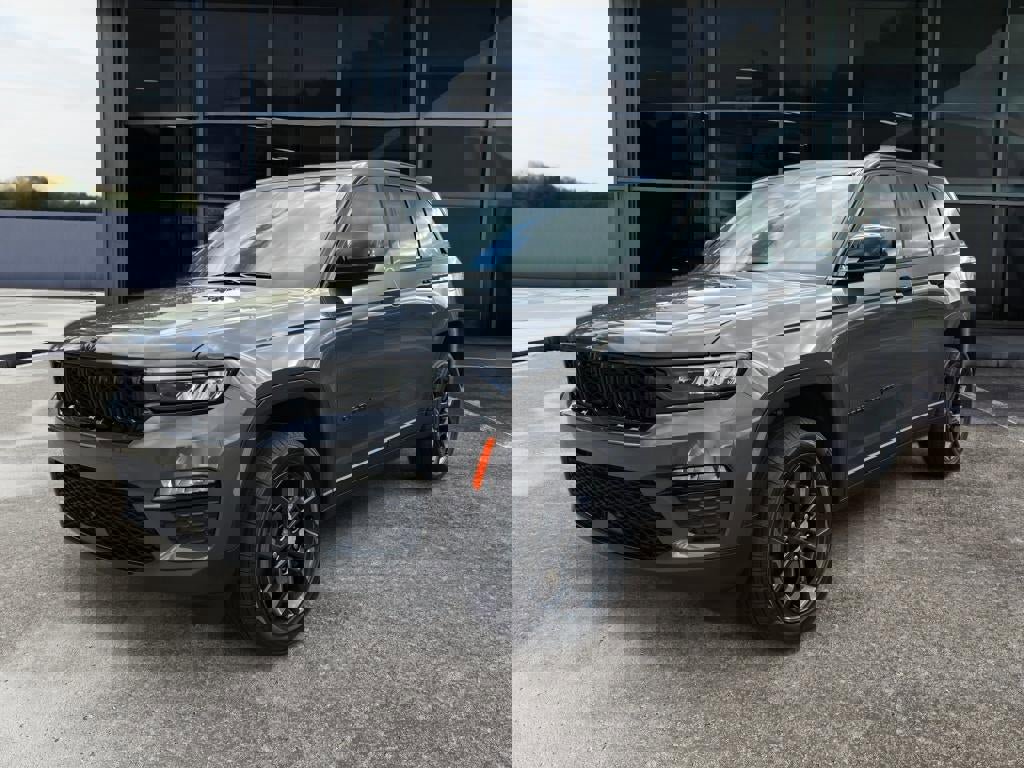 New 2025 Jeep Grand Cherokee Limited image 3