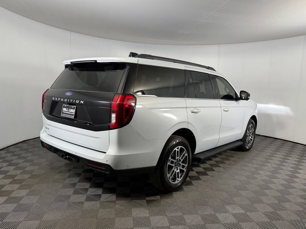 Used 2025 Ford Expedition Active AWD/4WD image 8