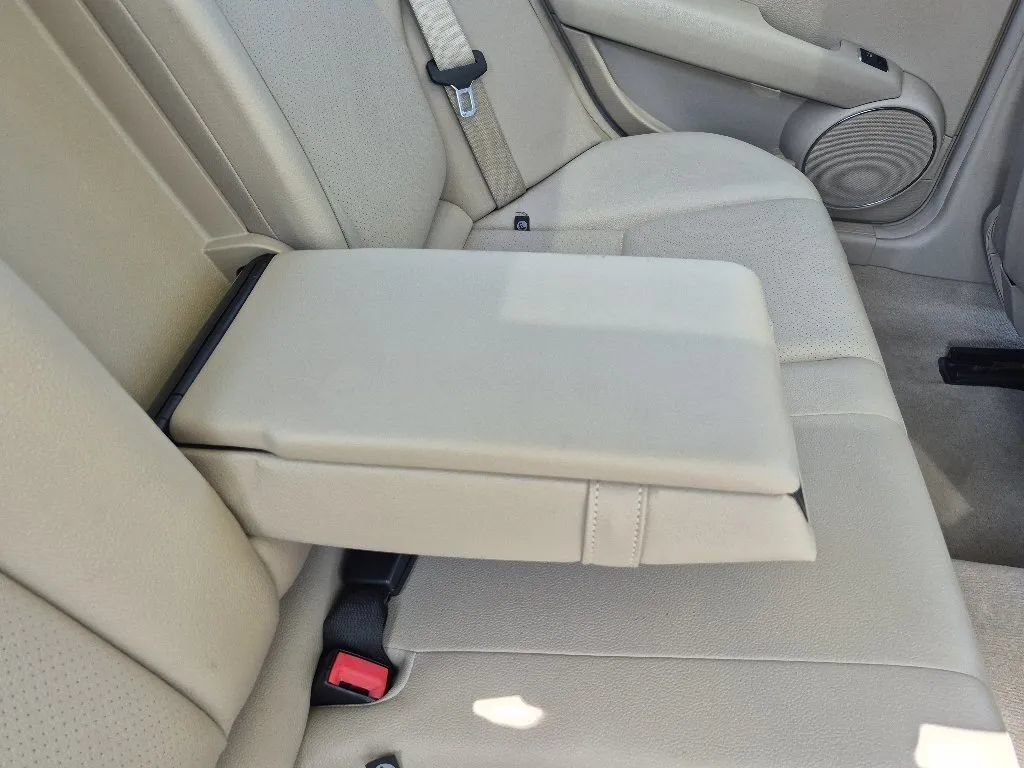 Used 2011 Mercedes-Benz C 300 4MATIC Sedan w/ Multimedia Pkg image 21