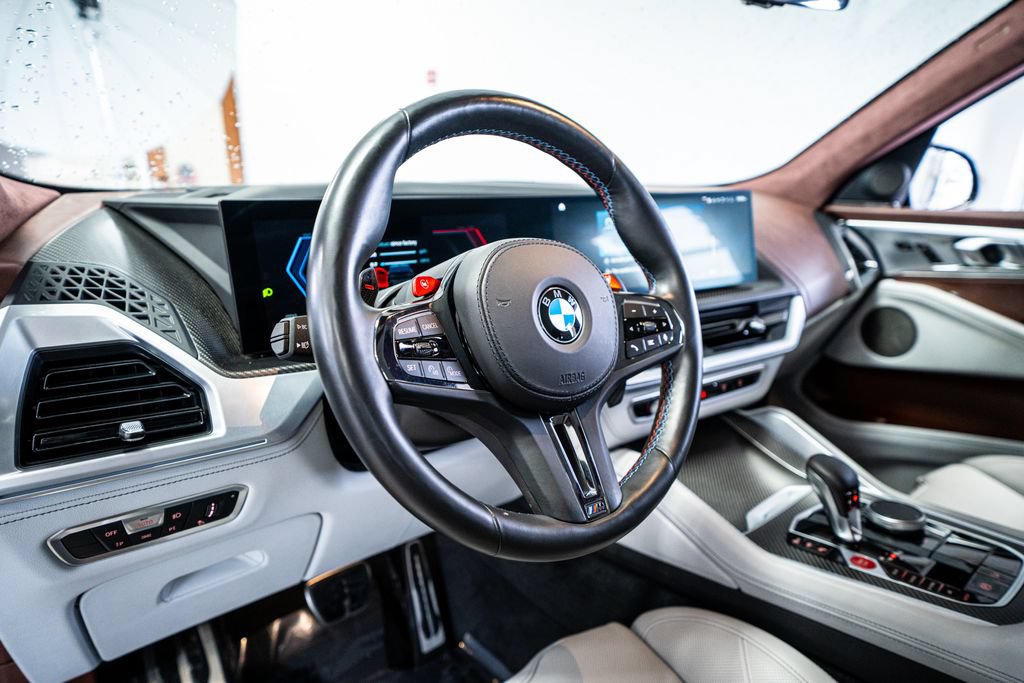 Used 2023 BMW XM AWD/4WD image 30