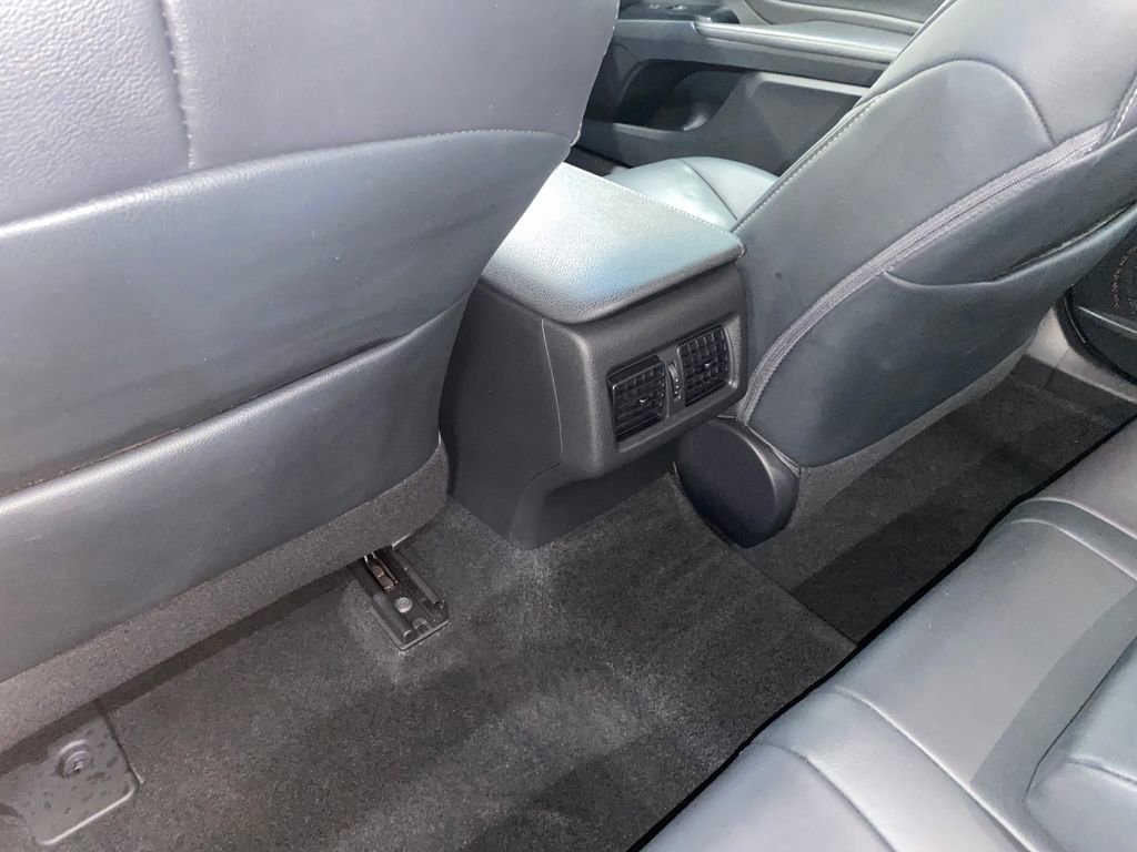 Used 2018 Toyota Camry XSE w/ Driver Assist Package FWD image 14